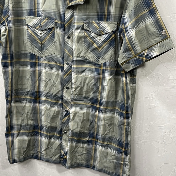 Kuhl Eluxur plaid button down shirt size small - Picture 4 of 10
